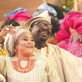 the-weddingparty-3_480x480