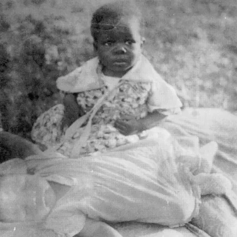 wole-soyinka-and-sister2