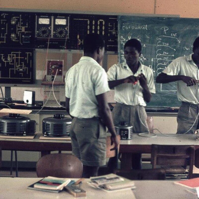 424904983_1429141854704102_8194674042633653372_n