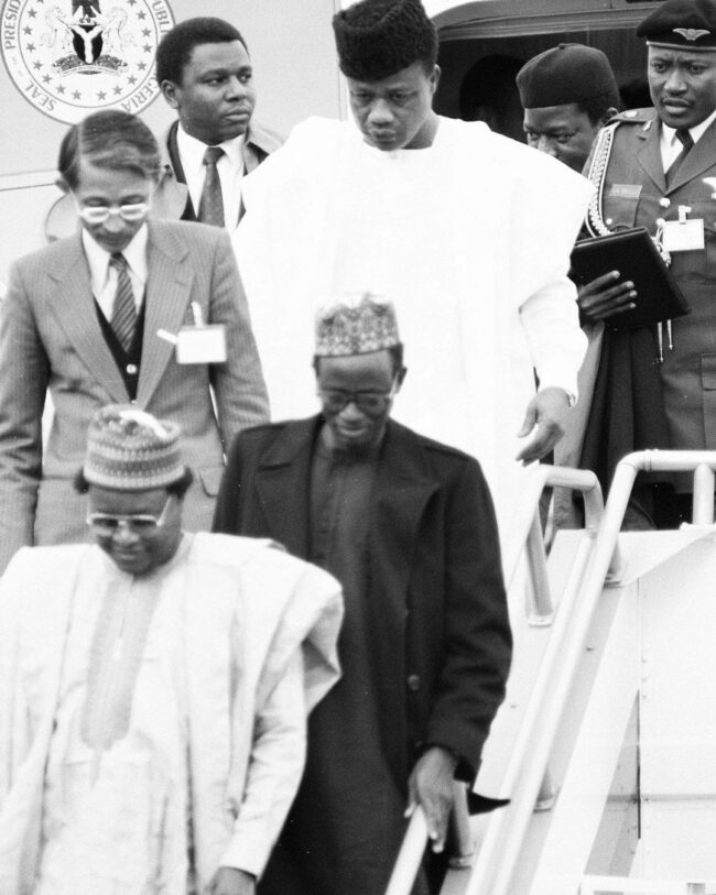 423274550_351374307850406_3579116684699475121_n