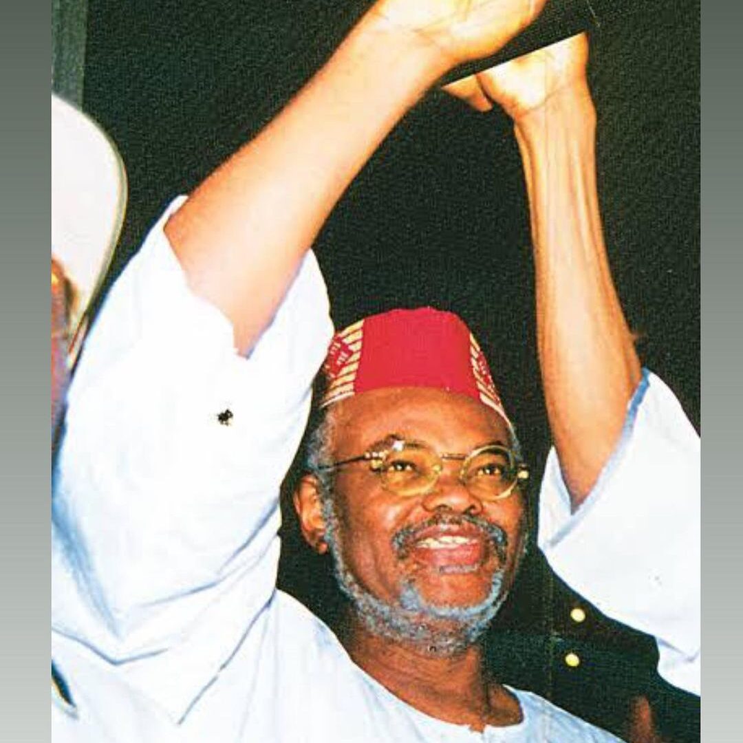 433701831_905528794603276_4816859145149940273_n